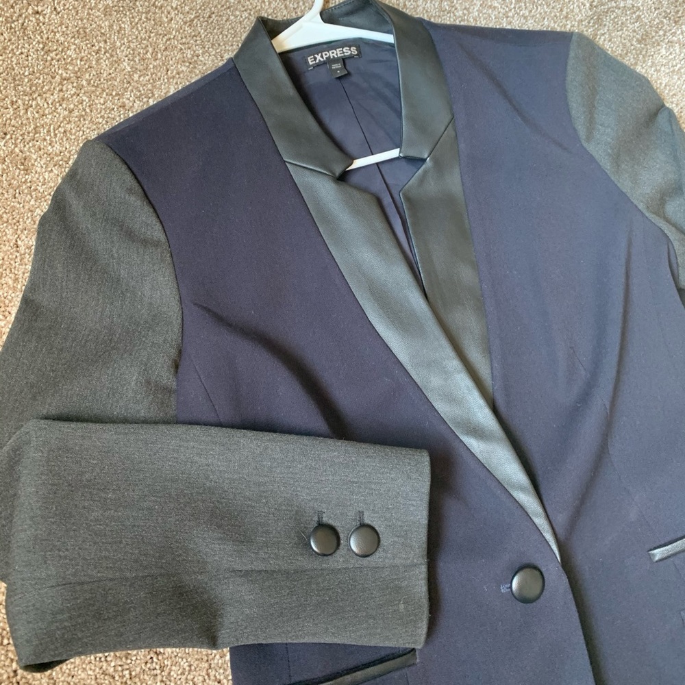 Express Blazer - Picture 2 of 4